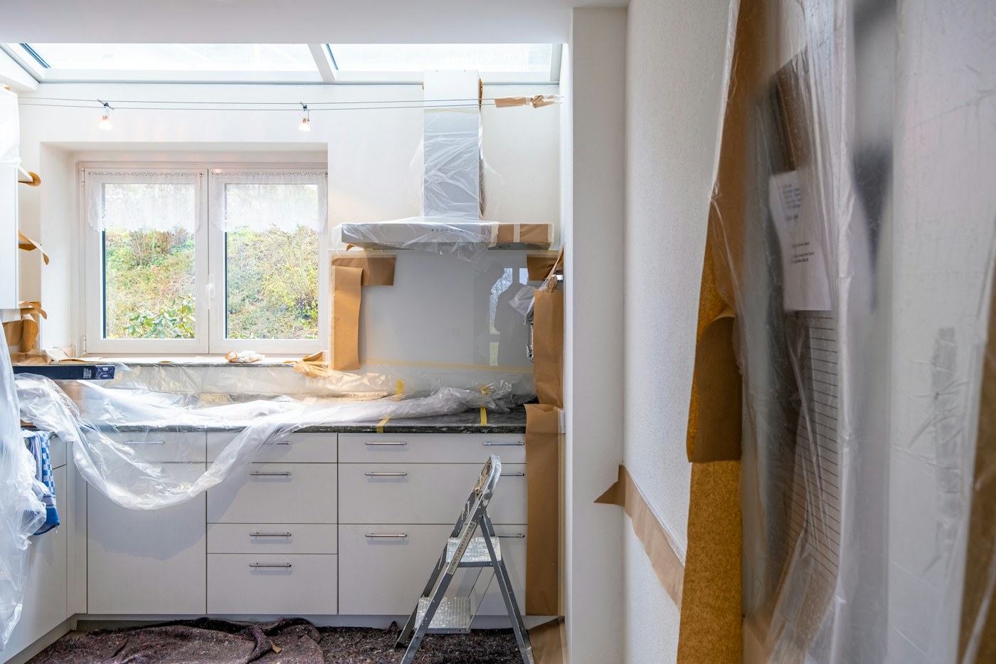 Trabajos de renovación parcial en una cocina